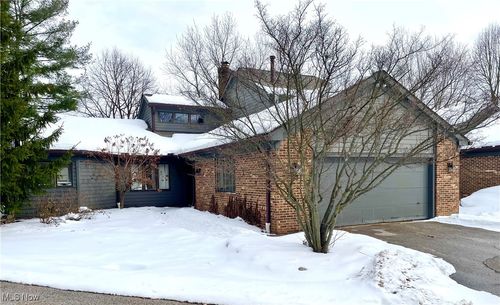 112 Signal Hill, Chagrin Falls, OH, 44023 | Card Image