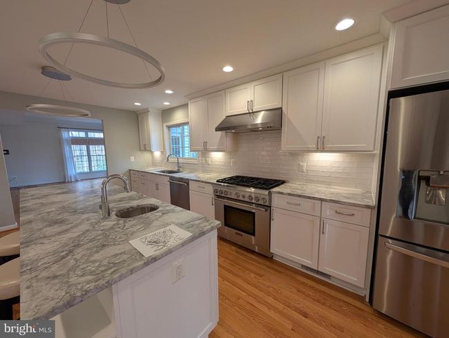 11901 Paradise Ln, House other with 4 bedrooms, 5 bathrooms and null parking in Oak Hill VA | Image 12