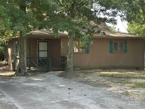 1014 Rockingham Rd, Rockingham, NC, 28379-4357 | Card Image