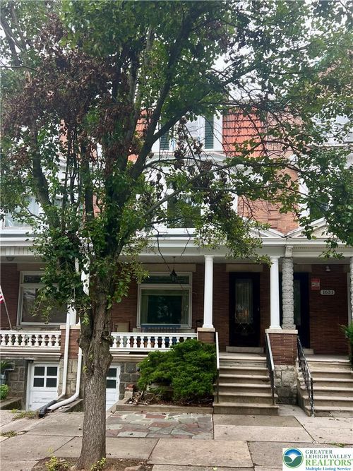 1633 W Linden St, Allentown, PA, 18102-4252 | Card Image