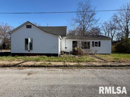 124 N Michigan St, Harrisburg, IL, 62946-2407 | Card Image