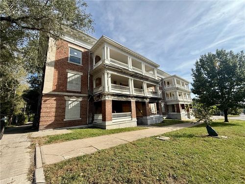 1013 Benton Blvd, Kansas City, MO, 64127-1424 | Card Image
