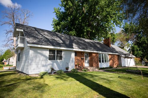 520 8th St, Farmington, MN, 55024-1439 | Card Image