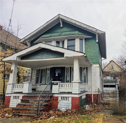 678 E 118th St, Cleveland, OH, 44108-4200 | Card Image