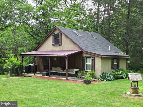 140 Sandhill Rd, FLEETWOOD, PA, 19522-8834 | Card Image