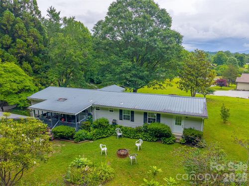 1350 N Skeenah Rd, Franklin, NC, 28734-5650 | Card Image