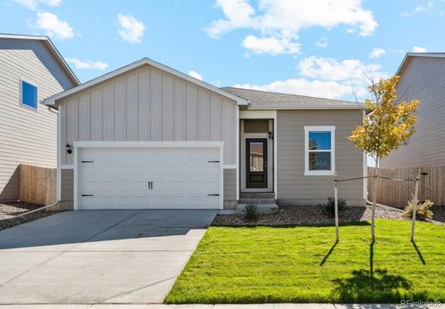 951 Sarah Ave, Fort Lupton, CO, 80621-2428 | Card Image