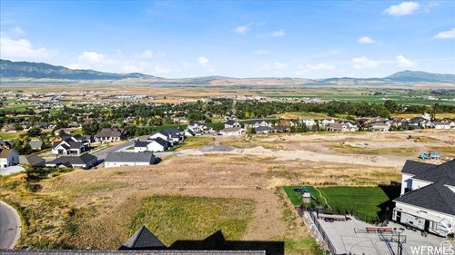17-894 E 130 N, Hyde Park, UT, 84318-4809 | Card Image