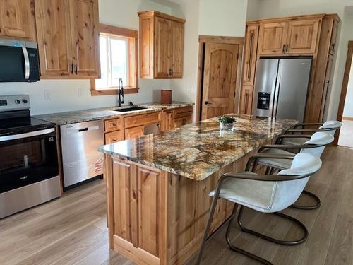 909 S Willet St, ABERDEEN, SD, 57401 | Card Image