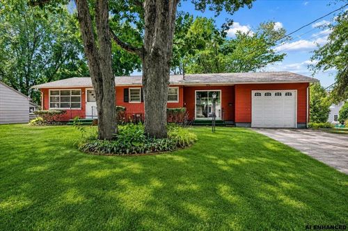 9 Harris St, Nashua, NH, 03060-5813 | Card Image