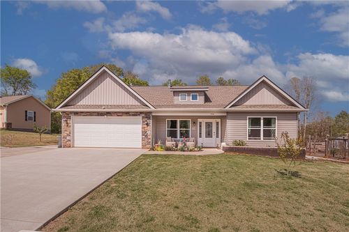 104 Summer Breeze Ct, Townville, SC, 29689-3051 | Card Image