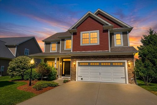 8 Cardiff Dr, Morgantown, WV, 26508-4508 | Card Image