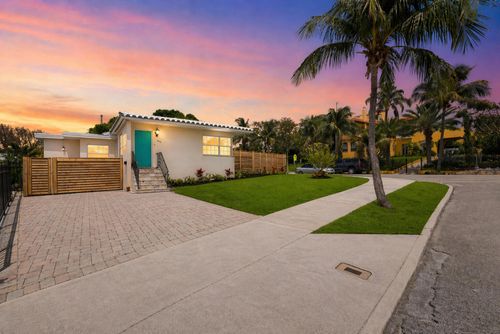 901 39th St, West Palm Beach, FL, 33407-4011 | Card Image