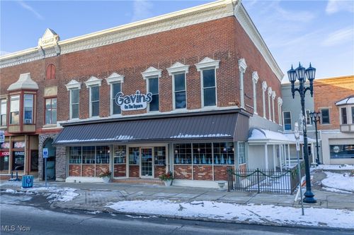 110 S Broadway St, New Philadelphia, OH, 44663-3829 | Card Image