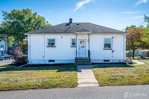 92 Lake View Blvd, Edison, NJ, 08817-5428 | Card Image