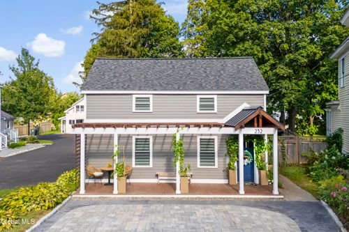 232 Nelson Ave, Saratoga Springs, NY, 12866-3419 | Card Image