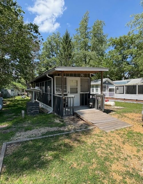 8/19 Woodhaven Dr E, Sublette, IL, 61367 | Card Image