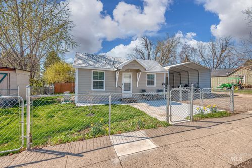 331 E 4th St, Weiser, ID, 83672-2505 | Card Image