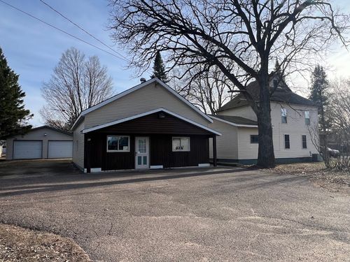 2202 Broadway St S, Menomonie, WI, 54751-3953 | Card Image