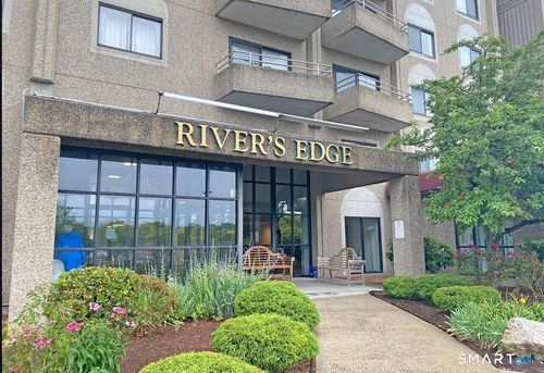 708-111 Dekoven Dr, Middletown, CT, 06457-3464 | Card Image