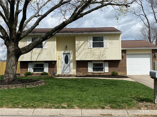 820 Nordhoff Farm Dr, Englewood, OH, 45322-2935 | Card Image