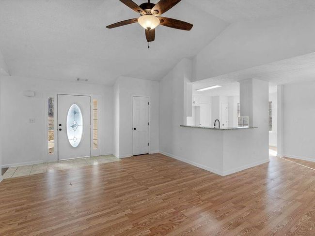 135 Kimbell Farm Dr, House other with 3 bedrooms, 2 bathrooms and 2 parking in Locust Grove GA | Image 5