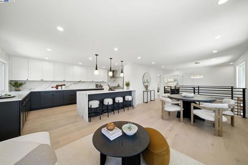 4253 Mirador Dr, Pleasanton, CA, 94566-7429 | Card Image