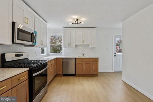 1715 47th St, PENNSAUKEN, NJ, 08110-3676 | Card Image