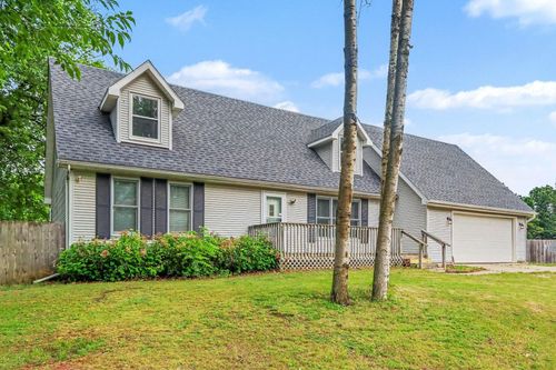410 Presidential Dr, Battle Creek, MI, 49037-1224 | Card Image