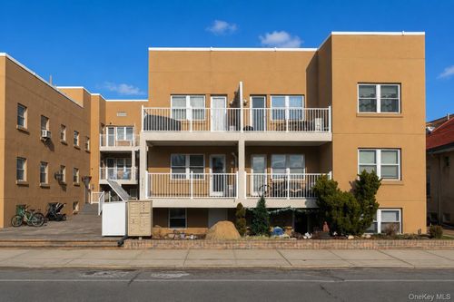 210-251 W Broadway, Long Beach, NY, 11561-3960 | Card Image