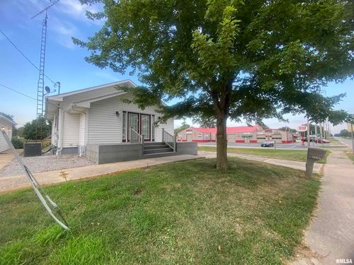 508 S Park St, Sesser, IL, 62884-2004 | Card Image