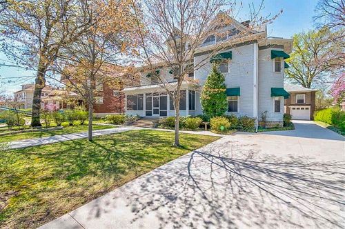 702 Spruce St, Coffeyville, KS, 67337-4930 | Card Image