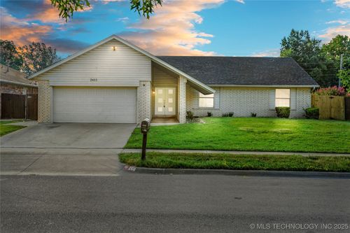 2611 S 96th East Ct, Tulsa, OK, 74129-7008 | Card Image