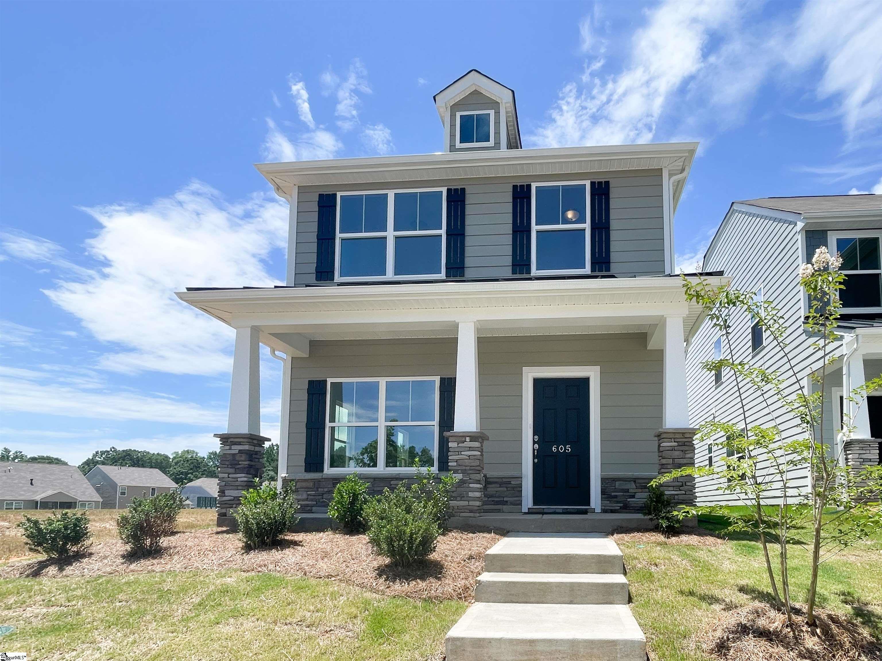 Columbus Cir, Simpsonville, SC 29680