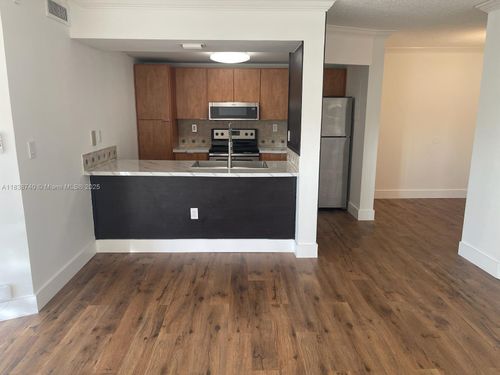 apt-e305-6995 Nw 186th St, Hialeah, FL, 33015-3406 | Card Image
