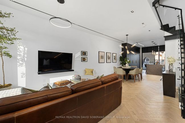 102 Ulster St, House attached with 4 bedrooms, 5 bathrooms and 1 parking in Toronto ON | Image 6