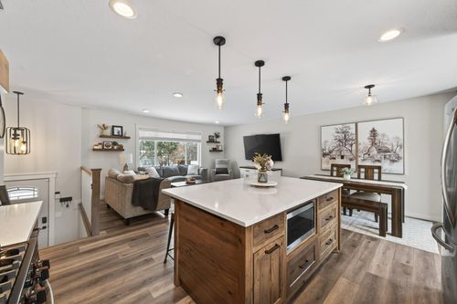 8160 Diane St, Lino Lakes, MN, 55014-2162 | Card Image