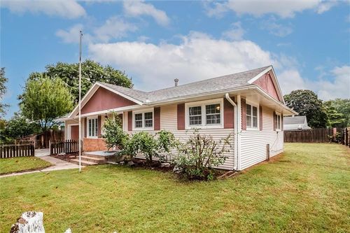 301 N Hudson St, Buckner, MO, 64016-9719 | Card Image