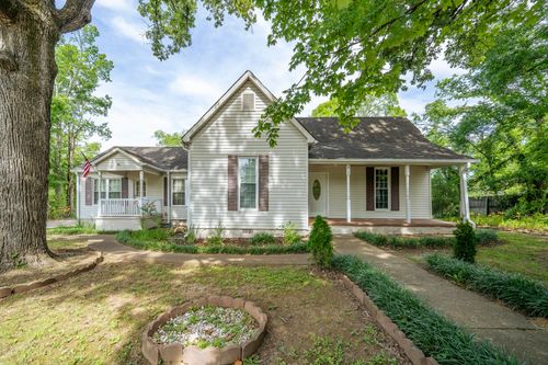 417 Tennessee St, Savannah, TN, 38372-1963 | Card Image