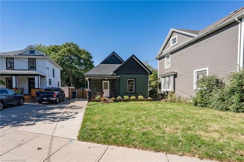 69 York St, St. Catharines, ON, L2R6C6 | Card Image