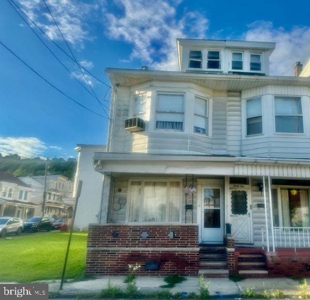 Coal St, Shenandoah, PA 17976