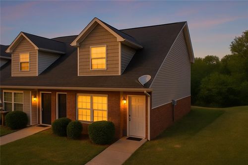 556 Maggie Ln, Jonesboro, GA, 30238-3405 | Card Image