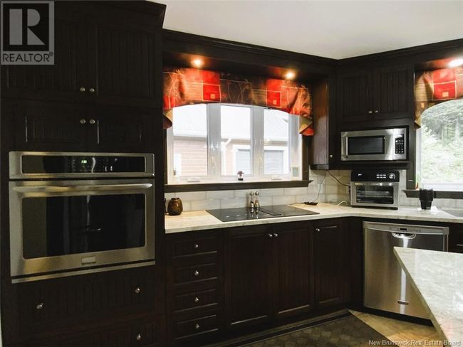 1454 2 E Sault Rd, House other with 3 bedrooms, 4 bathrooms and null parking in Saint Joseph NB | Image 11