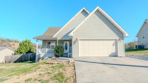 768 Harvest Meadows Dr, Kodak, TN, 37764-1770 | Card Image