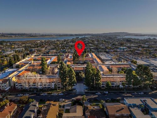5-232-1855 Diamond St, San Diego, CA, 92109-3339 | Card Image