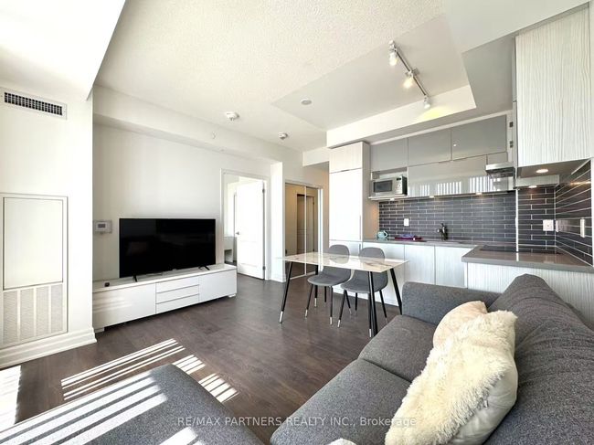 1313A - 10 Rouge Valley Dr W, Condo with 1 bedrooms, 1 bathrooms and 1 parking in Markham ON | Image 7