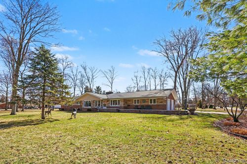 5700 24 Mile Rd, Shelby Township, MI, 48316-3206 | Card Image