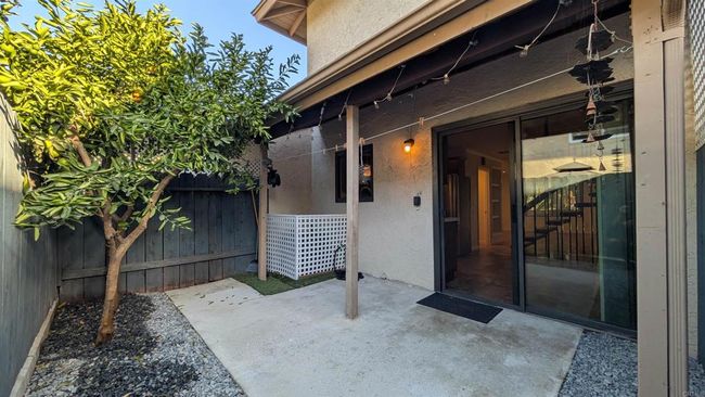8021 Calle Fanita, Townhouse with 2 bedrooms, 2 bathrooms and 2 parking in Santee CA | Image 8