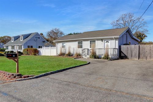 7 Elm Rd E, Mastic Beach, NY, 11951-5728 | Card Image