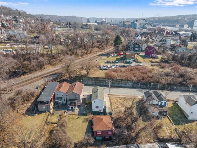 537 6 Th St, House other with 5 bedrooms, 3 bathrooms and 3 parking in Braddock PA | Image 37